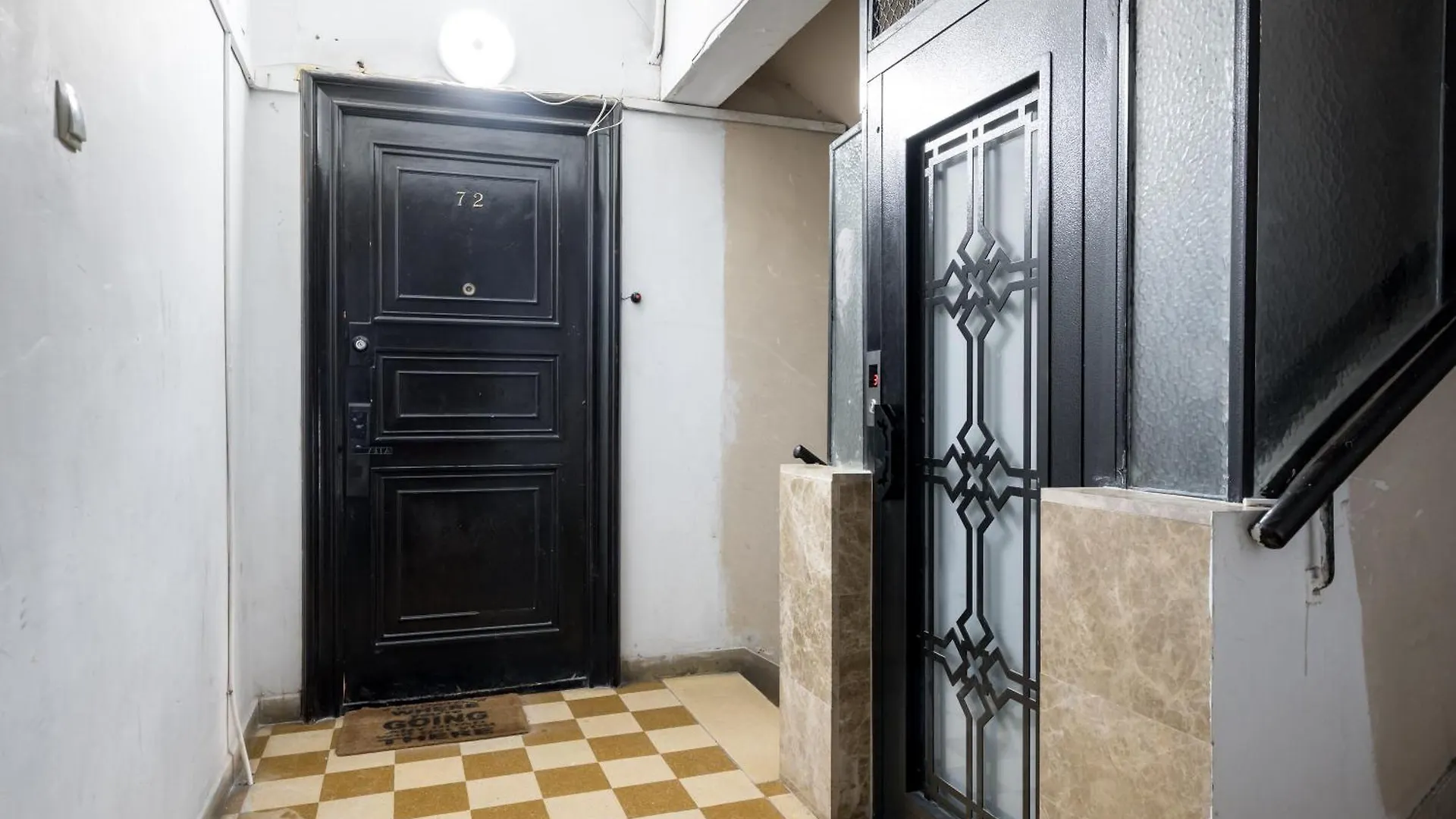 Steps2 Old Town & Metro - The Adventure Apartment Bucharest