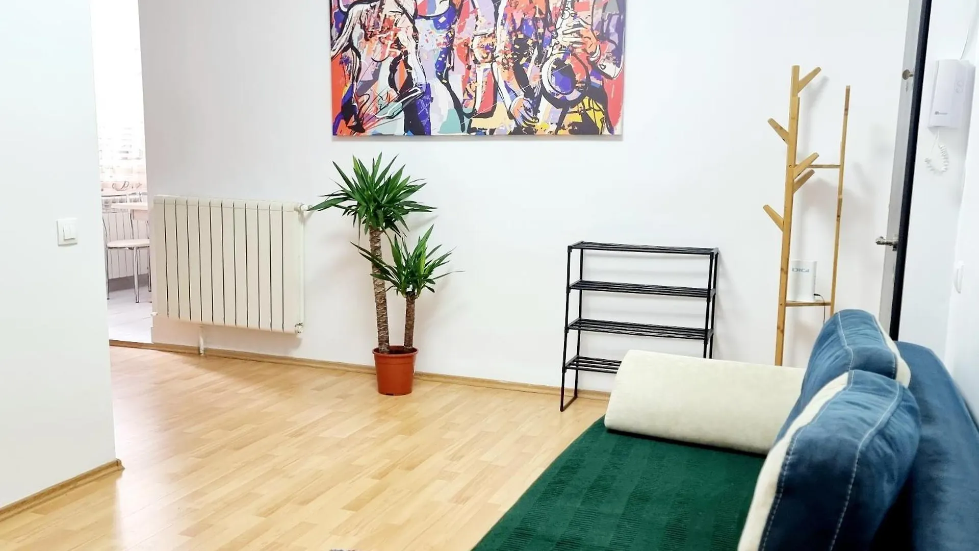 Steps2 Old Town & Metro - The Adventure Apartment Bucharest